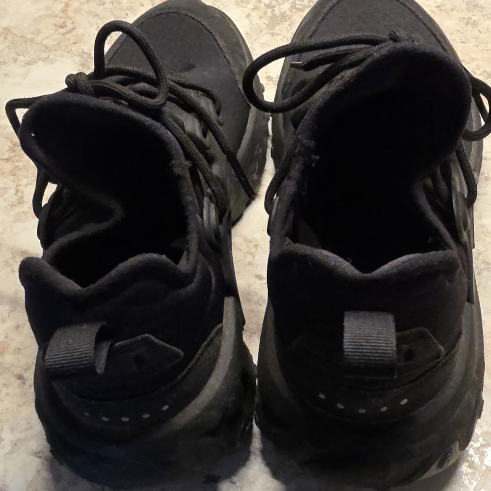 Nike Men's Black Sneakers - Picture 6 of 7